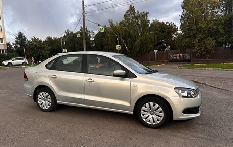 Volkswagen Polo VI (EU Market), 2012 год, 950 000 рублей, 10 фотография