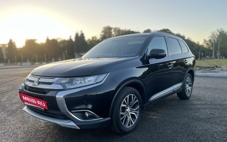 Mitsubishi Outlander III рестайлинг 3, 2018 год, 2 200 000 рублей, 5 фотография