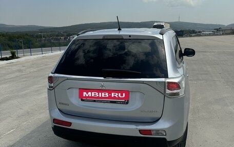 Mitsubishi Outlander III рестайлинг 3, 2012 год, 1 627 000 рублей, 6 фотография