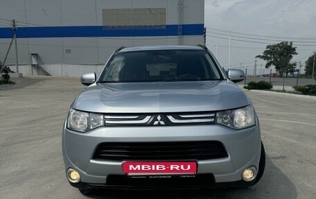 Mitsubishi Outlander III рестайлинг 3, 2012 год, 1 627 000 рублей, 2 фотография