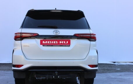 Toyota Fortuner II, 2021 год, 4 990 000 рублей, 4 фотография