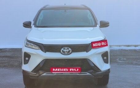 Toyota Fortuner II, 2021 год, 4 990 000 рублей, 8 фотография