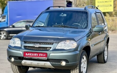 Chevrolet Niva I рестайлинг, 2010 год, 585 000 рублей, 2 фотография