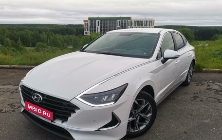 Hyundai Sonata VIII, 2020 год, 2 350 000 рублей, 1 фотография