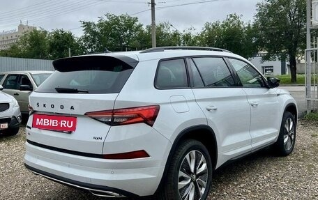 Skoda Kodiaq I, 2024 год, 4 500 000 рублей, 4 фотография