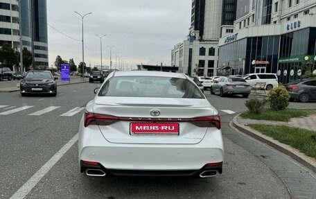 Toyota Avalon, 2022 год, 5 000 000 рублей, 3 фотография