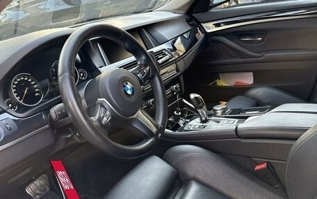 BMW 5 серия, 2015 год, 3 050 000 рублей, 15 фотография