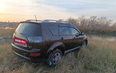 Mitsubishi Outlander III рестайлинг 3, 2008 год, 1 080 000 рублей, 13 фотография