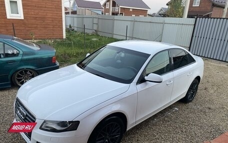 Audi A4, 2010 год, 1 350 000 рублей, 10 фотография