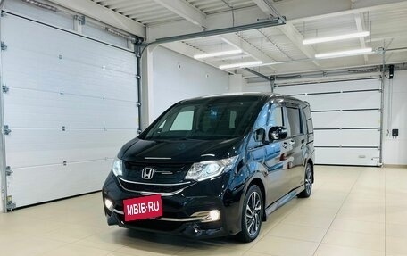 Honda Stepwgn IV, 2015 год, 2 699 999 рублей, 2 фотография