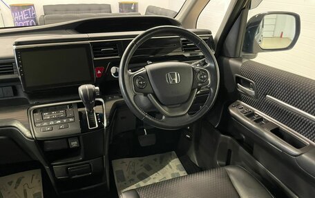 Honda Stepwgn IV, 2015 год, 2 699 999 рублей, 15 фотография