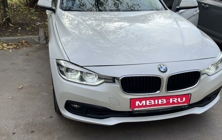 BMW 3 серия, 2017 год, 2 400 000 рублей, 19 фотография