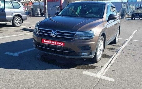 Volkswagen Tiguan II, 2019 год, 2 950 000 рублей, 24 фотография