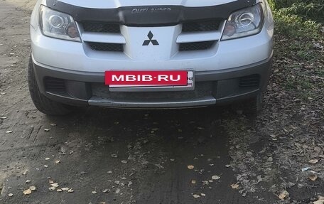 Mitsubishi Outlander III рестайлинг 3, 2002 год, 560 000 рублей, 8 фотография