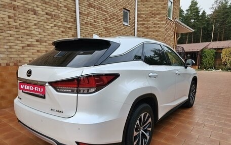 Lexus RX IV рестайлинг, 2020 год, 5 900 000 рублей, 4 фотография