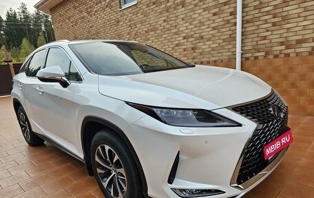 Lexus RX IV рестайлинг, 2020 год, 5 900 000 рублей, 3 фотография