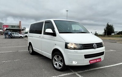 Volkswagen Caravelle T5, 2010 год, 1 650 000 рублей, 1 фотография