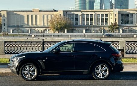 Infiniti QX70, 2014 год, 3 300 000 рублей, 5 фотография