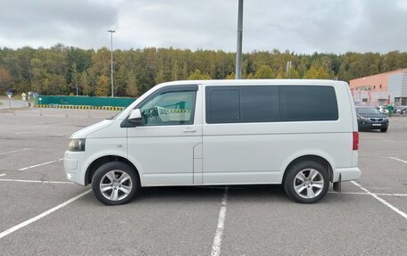 Volkswagen Caravelle T5, 2010 год, 1 650 000 рублей, 3 фотография