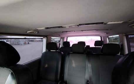 Volkswagen Caravelle T5, 2010 год, 1 650 000 рублей, 16 фотография