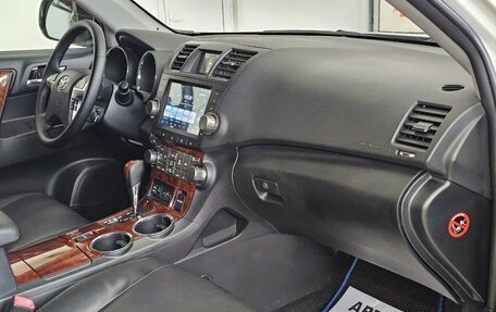 Toyota Highlander III, 2012 год, 2 889 000 рублей, 24 фотография