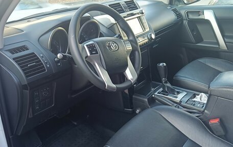 Toyota Land Cruiser Prado 150 рестайлинг 2, 2015 год, 3 650 000 рублей, 11 фотография