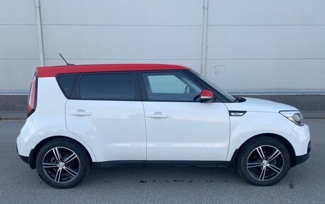 KIA Soul II рестайлинг, 2018 год, 1 995 000 рублей, 6 фотография