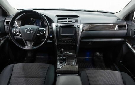 Toyota Camry, 2015 год, 1 820 000 рублей, 15 фотография