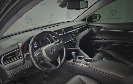 Toyota Camry, 2018 год, 3 030 000 рублей, 11 фотография