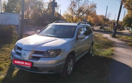 Mitsubishi Outlander III рестайлинг 3, 2003 год, 865 000 рублей, 2 фотография