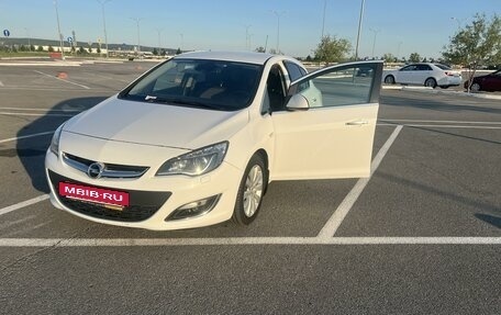 Opel Astra J, 2013 год, 1 150 000 рублей, 16 фотография