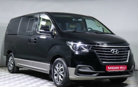 Hyundai H-1 II рестайлинг, 2021 год, 3 680 000 рублей, 3 фотография