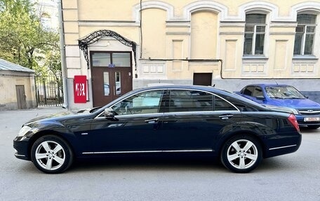 Mercedes-Benz S-Класс, 2011 год, 2 390 000 рублей, 4 фотография