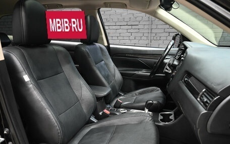 Mitsubishi Outlander III рестайлинг 3, 2015 год, 2 700 000 рублей, 11 фотография