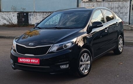 KIA Rio III рестайлинг, 2015 год, 1 050 000 рублей, 1 фотография