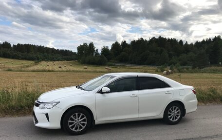 Toyota Camry, 2015 год, 2 030 000 рублей, 2 фотография