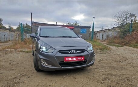 Hyundai Solaris II рестайлинг, 2012 год, 840 000 рублей, 1 фотография