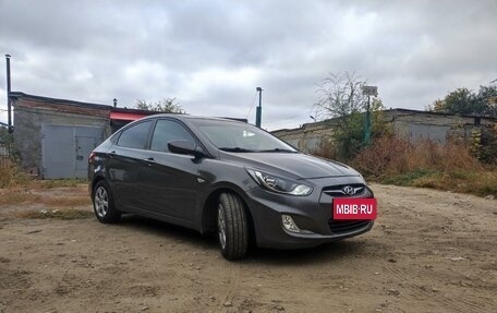 Hyundai Solaris II рестайлинг, 2012 год, 840 000 рублей, 5 фотография