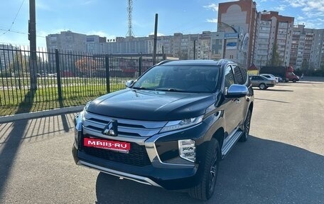 Mitsubishi Pajero Sport III рестайлинг, 2021 год, 4 750 000 рублей, 5 фотография