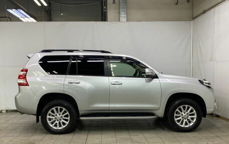 Toyota Land Cruiser Prado 150 рестайлинг 2, 2014 год, 3 900 000 рублей, 6 фотография