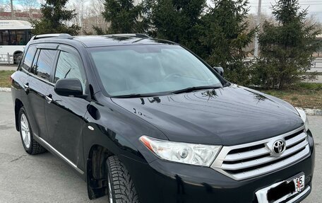 Toyota Highlander III, 2011 год, 2 440 000 рублей, 3 фотография