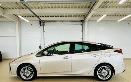 Toyota Prius IV XW50, 2019 год, 2 249 000 рублей, 3 фотография