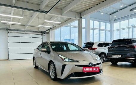 Toyota Prius IV XW50, 2019 год, 2 249 000 рублей, 8 фотография