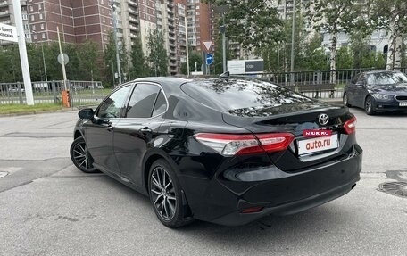 Toyota Camry, 2021 год, 2 850 000 рублей, 2 фотография