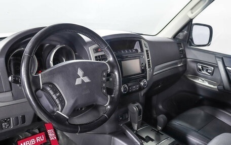 Mitsubishi Pajero IV, 2014 год, 3 199 000 рублей, 14 фотография