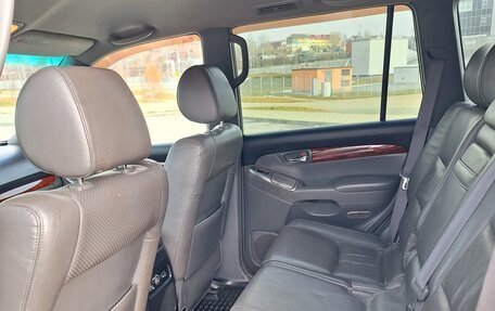 Toyota Land Cruiser Prado 120 рестайлинг, 2007 год, 2 800 000 рублей, 6 фотография