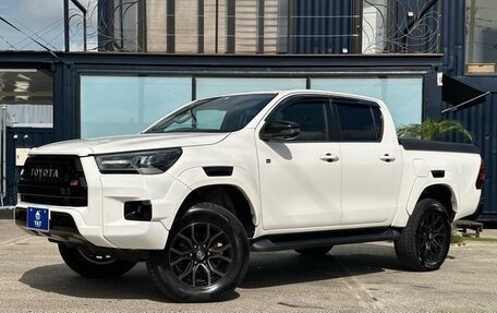 Toyota Hilux VIII, 2022 год, 5 260 000 рублей, 2 фотография