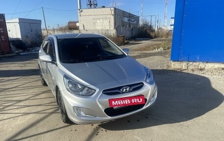 Hyundai Solaris II рестайлинг, 2011 год, 930 000 рублей, 3 фотография