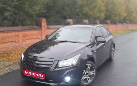 Chevrolet Cruze II, 2011 год, 900 000 рублей, 2 фотография