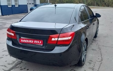 Chevrolet Cruze II, 2011 год, 900 000 рублей, 9 фотография